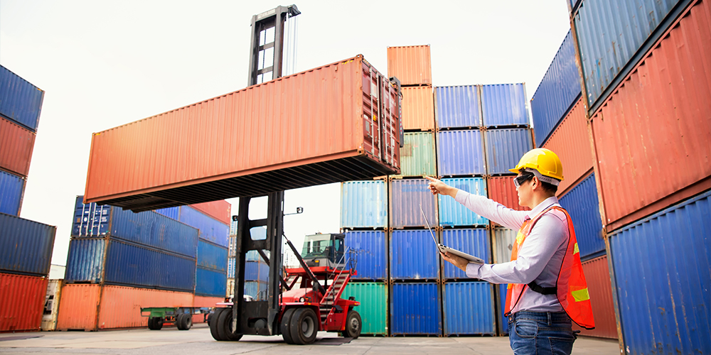 Freight Forwarders Handling Their Duties